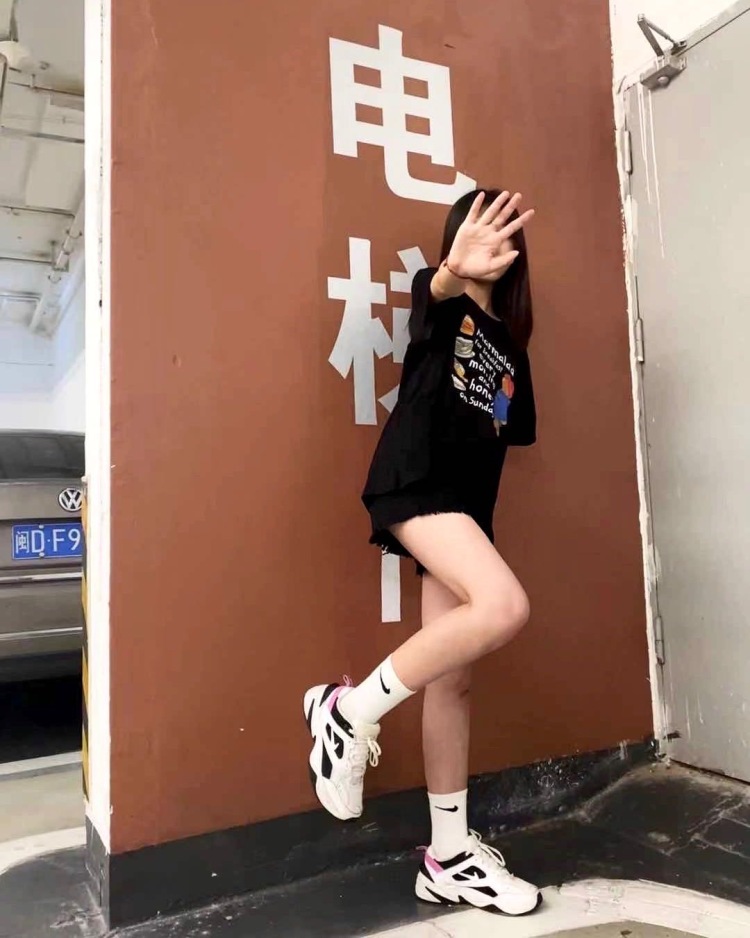 22-福建省·厦门市·海沧区--身高171 体重96 接衣服首饰寄拍
抖音有小一千粉丝 欢迎来合作啦🤝