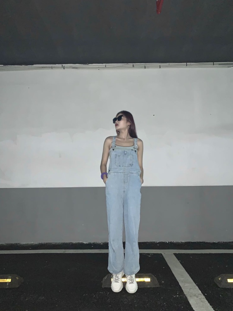 SUPERBIBI-湖南省·长沙市·岳麓区--素人接寄拍 首饰 美妆 美瞳 服饰买家秀均可 喜欢穿搭喜欢拍照 性格开朗活泼好说话 希望可以通过寄拍提高自己的拍照技术和审美