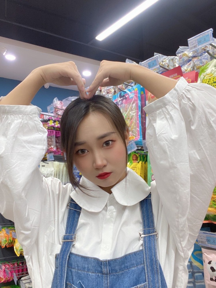 人间值得-河南省·郑州市·惠济区-微博***-接单范围:买家秀
日用品 服装鞋子包包口红等等
非常好商量!!!!