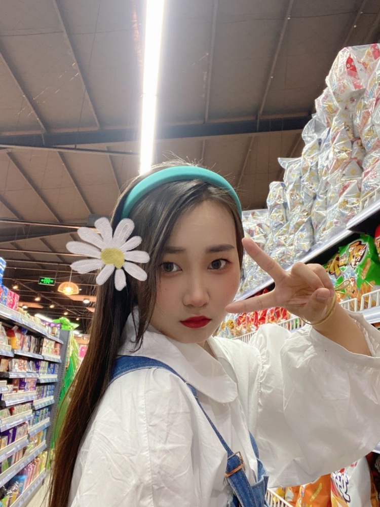 人间值得-河南省·郑州市·惠济区-微博***-接单范围:买家秀
日用品 服装鞋子包包口红等等
非常好商量!!!!