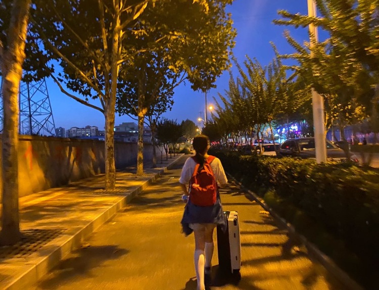 cc-安徽省·合肥市·瑶海区--身高170
体重50kg
接寄拍 约拍
平时周末可以
适合各种风格