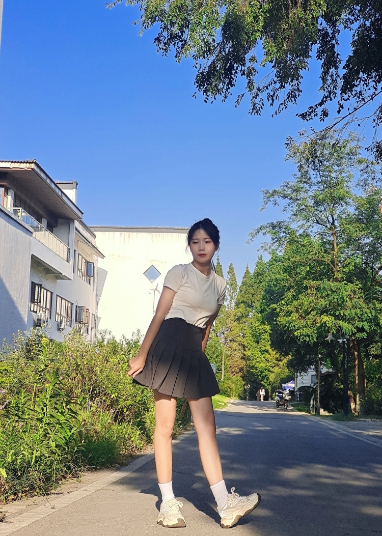 58-江苏省·苏州市·姑苏区-抖音 *** 微博 快手 -接寄拍、接衣服,鞋子,美瞳,包包,饰品,接买家秀(淘宝,拼多多都可),会p图,时间充足,可以尝试各种风格,会认真对待每个商品~价格可议
身高160体重48kg