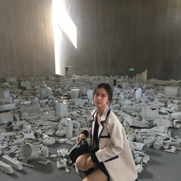 Yvonne-山东省·淄博市·张店区-抖音-171 102
寄拍模特,淘宝买家秀,饰品,头饰等,
喜欢拍照。