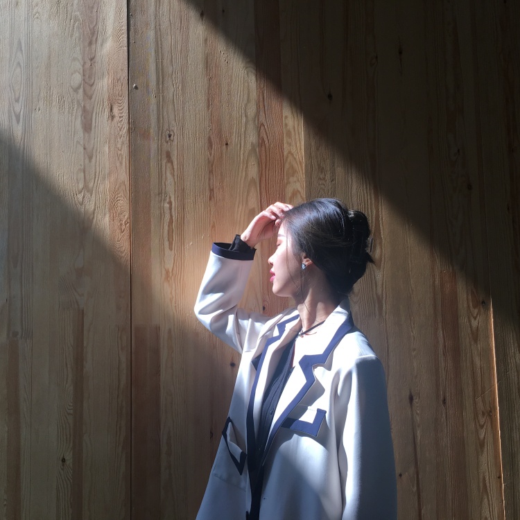 Yvonne-山东省·淄博市·张店区-抖音-171 102
寄拍模特,淘宝买家秀,饰品,头饰等,
喜欢拍照。