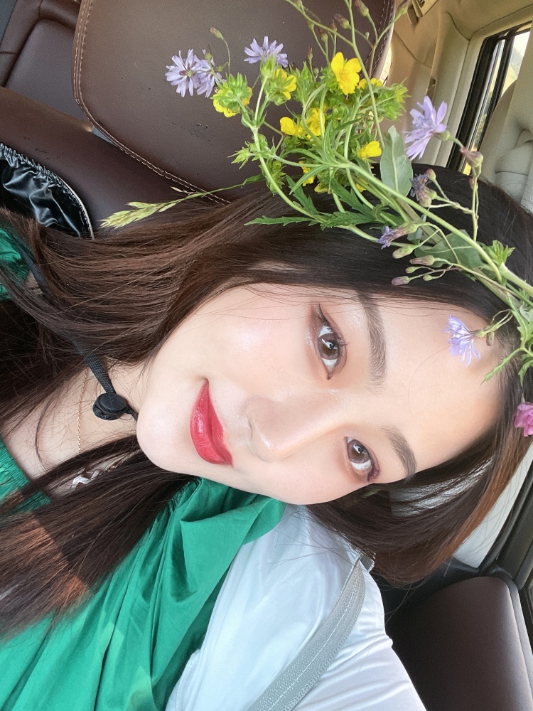 傻白怡-内蒙古自治区·呼伦贝尔市·额尔古纳市--95后宝妈 比较中二 比较有时间 有审美有眼光 修图不会失真 完美排天平座
