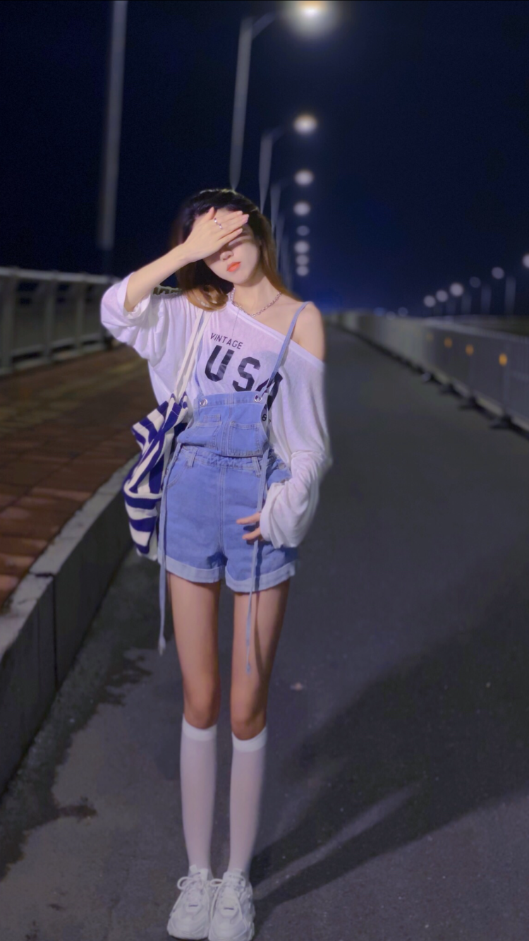 Yui-广东省·惠州市·惠城区-抖音-身高164体重42㎏
会p图会简单的剪辑  买家秀 寄拍都可以  风格多变  拍照经验较丰富 平常每天也会在社交平台发布视频