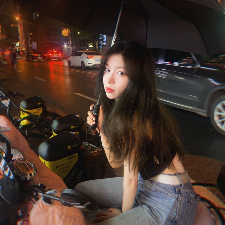 mikw1967-湖南省·长沙市·雨花区--素人模特 可接网拍 各种测评试用~~
身高158 体重88
