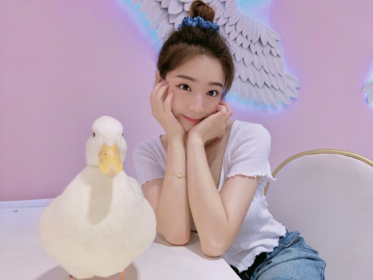 🌈super萌🧸-北京市·北京市·海淀区-微博 抖音 ***-在线接单,寄拍(服装 配饰 包包等),买家秀,平面模特,瞳模等。
工作请联系我 身高162 体重49kg