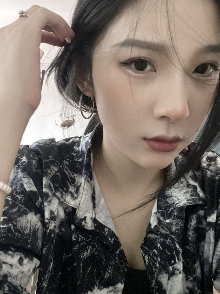 就吃1小口-安徽省·合肥市·庐阳区-抖音-喜欢拍照 接单范围:买家秀,开箱测评种草,美瞳,耳饰,项链,服装美妆的商家可以来找我哦,会拍照出图快,不满意可以重拍