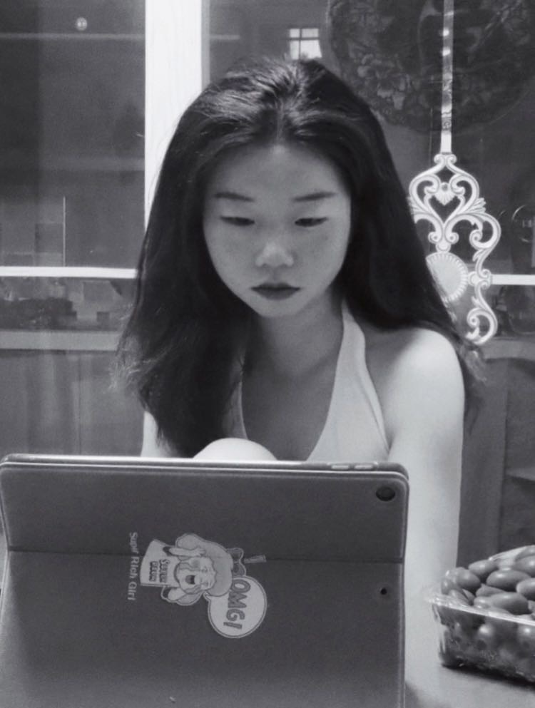 张鱼小丸子🍡-江西省·上饶市·余干县--平时比较喜欢拍照,穿衣风格比较多变,审美在线,希望在闲暇时间能接到一些单。