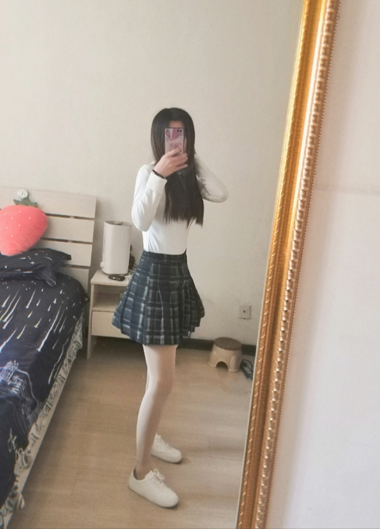 丸子ᥫᩣ-辽宁省·沈阳市·于洪区-抖音快手***微博-身高162体重95，喜欢打扮 拍照 美妆
🉑接寄拍 买家秀 等
风格多样 会拍照会p图