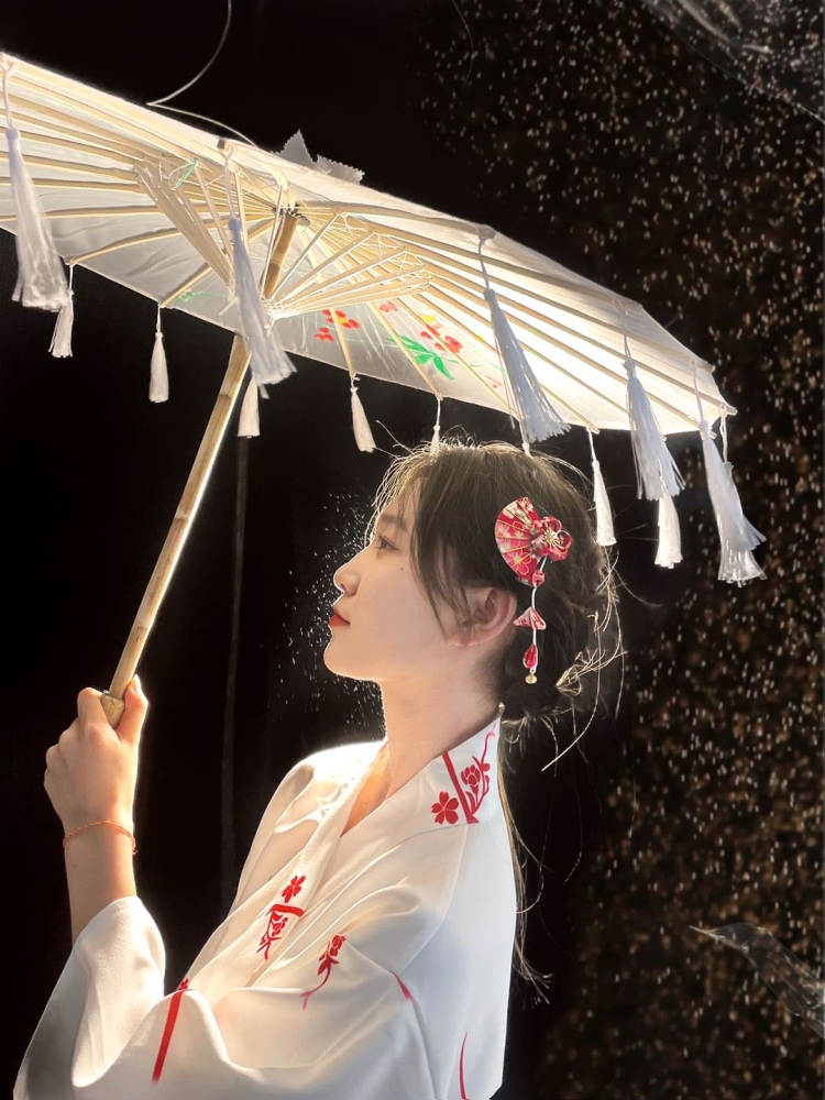 Z.-江苏省·徐州市·云龙区--约商家 身高163体重88 衣服饰品美妆等都可拍 会拍照 会p图