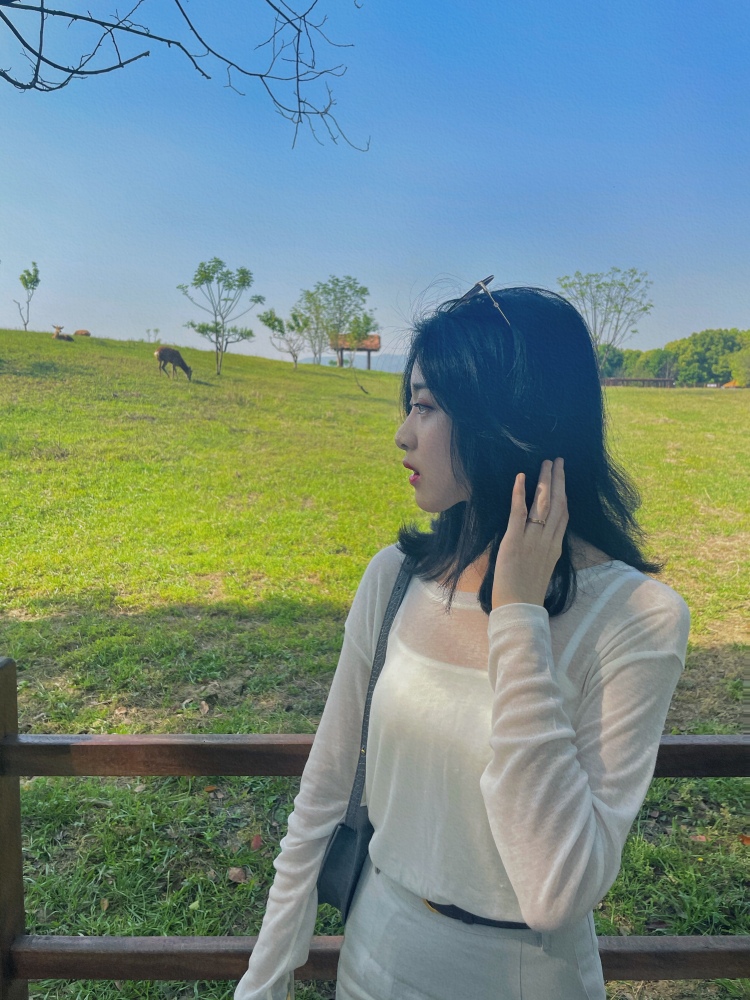 文文-浙江省·杭州市·萧山区--空乘小姐姐一枚~甜美可爱系~可买家秀可测评可开箱可软文哦,摆拍他拍自拍我都行,可软萌可酷飒