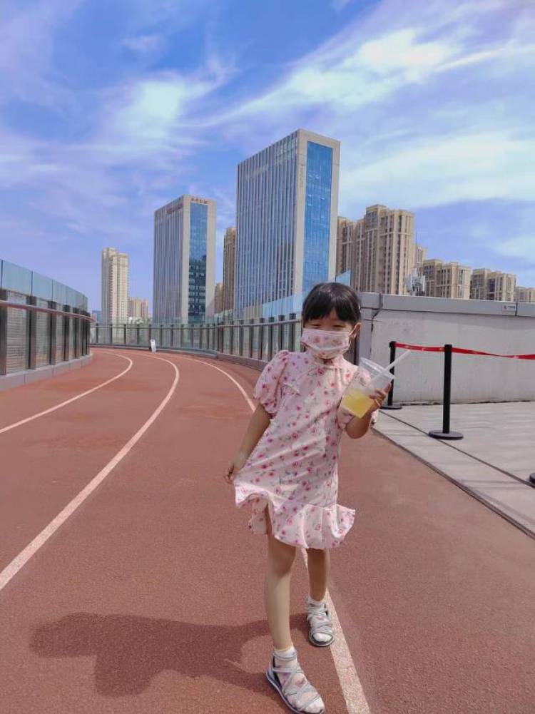 臭鸡蛋-安徽省·合肥市·瑶海区--宝妈一枚 寄拍女童服装 鞋子等 会修图,会穿搭 配合度高 宝宝有氛围感