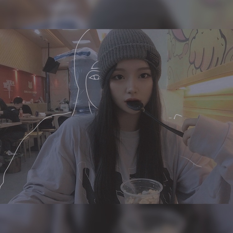 Jill-湖南省·邵阳市·大祥区--一名在职街舞老师,平时喜欢逛淘宝,看一些服装首饰之类,喜欢慢慢去搭配,