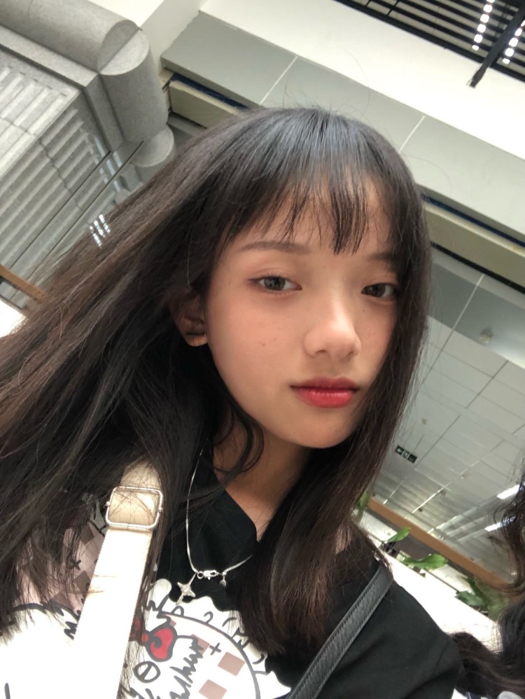 💫-福建省·漳州市·龙海市-微博 ***-接买家秀,***等图文寄拍,会p图,有一点摄影基础,158 85 适合甜酷可爱温柔