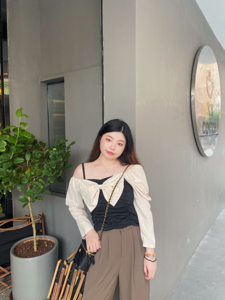 细小园呀_-广东省·东莞市·莞城街道--本人比较喜欢拍照,探店,美食,可以做一些正规下单那种寄拍!!好说话,长相还可以,身高155体重112,有需要的可以找我!