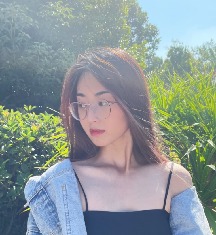 double臣-福建省·厦门市·思明区-***-p图，剪视频以及种草笔记均擅长；设计专业（985院校），有接触到拍摄；接寄拍，拍摄，电商以及发模；***养号（关于时装，美妆以及艺术）；