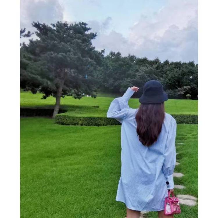 梦竹-辽宁省·大连市·金州区--身高162体重88,一直很喜欢拍照 穿搭,适合多种风格,接寄拍 淘宝买家秀