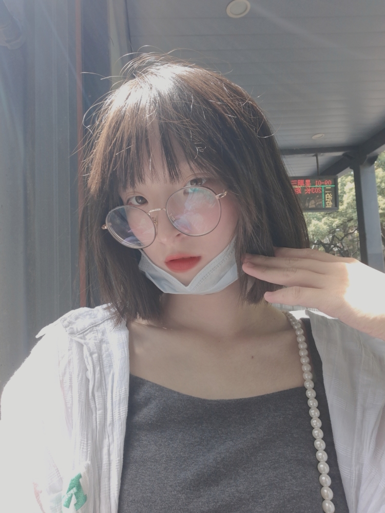 蛋蛋挞-江西省·宜春市·袁州区-抖音-都接都接,想要先试试局部的
什么都可以,但是比较想要试试美瞳或者口红化妆品、
