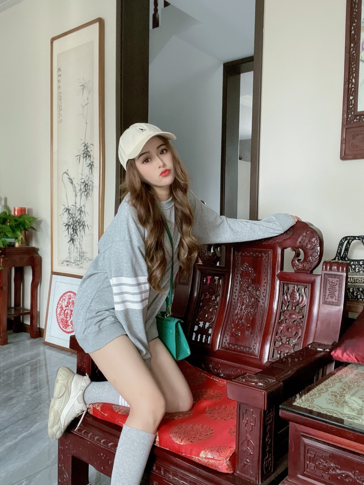 Audrey-陕西省·西安市·雁塔区-抖音-喜欢研究拍网图，可接各种衣服，包包，饰品，谢谢，帽子寄拍！开箱种草！本人身高158，体重85斤！