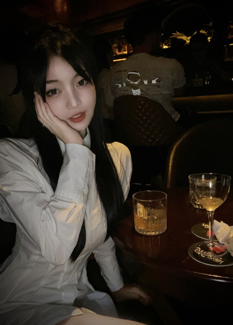 喵喵-北京市·北京市·朝阳区--职业:设计师 插画师 模特 学生
爱好:摄影 画画 唱歌 书法
接单范围:买家秀 淘宝逛街种草带货 ***带货 免费试用 开箱测评 探店打卡 平面模特兼职 商家合作推广