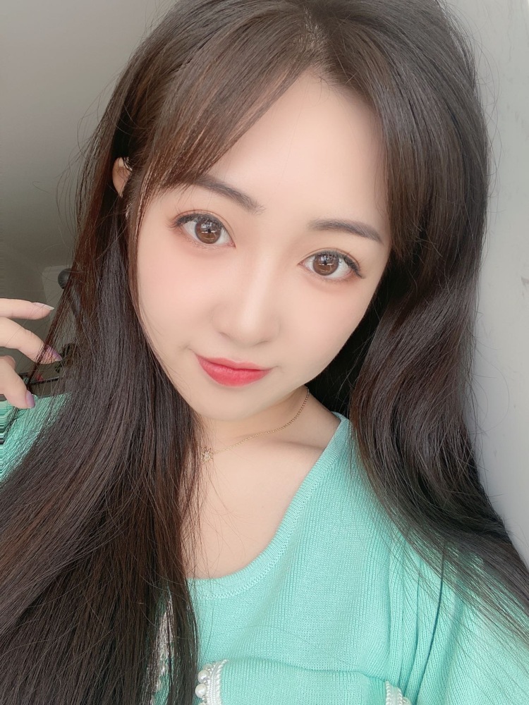 月er~-吉林省·长春市·南关区--三年拍买家秀详情页经验 可拍帽子 耳钉 发饰 美瞳 衣服 买家秀 详情页都可