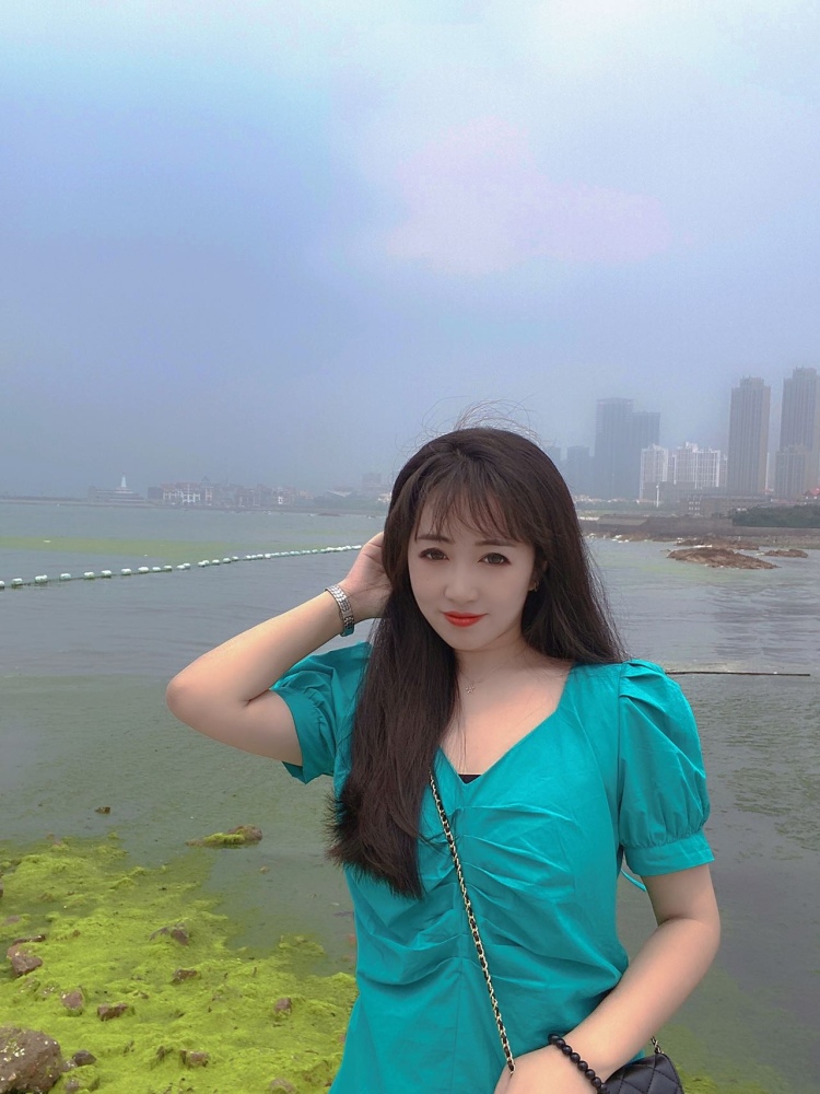 月er~-吉林省·长春市·南关区--三年拍买家秀详情页经验 可拍帽子 耳钉 发饰 美瞳 衣服 买家秀 详情页都可