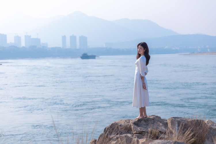🍃🍃🍃-广西壮族自治区·贵港市·桂平市--大家好!我是叶子,想做个副业,服饰饰品类商家可以找我哦
身高160.体重95。不是很高,也不是很美。就是个素人,一般人。什么风格都可以尝试。
时间充裕!