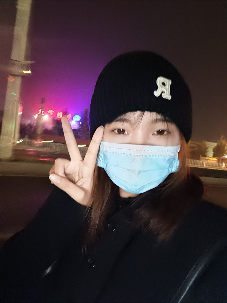 唐婉铭-河南省·郑州市·金水区-抖音,微博-本人学生,年龄23,身高16cm,体重43kg
甜美长相,但也爱酷酷的风格,素人一枚
接受寄拍,送拍,淘宝评论晒图。
素人评论晒图店铺诚信度更高。