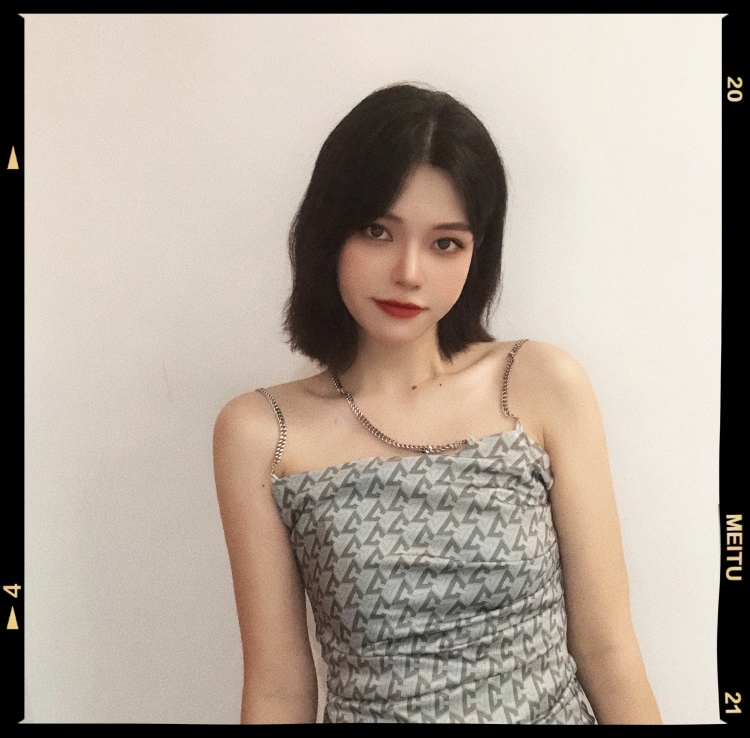 🌈-广东省·深圳市·宝安区--带货主播一名：服饰 假发 什么都可以接， 什么风格都OK 费用协商
