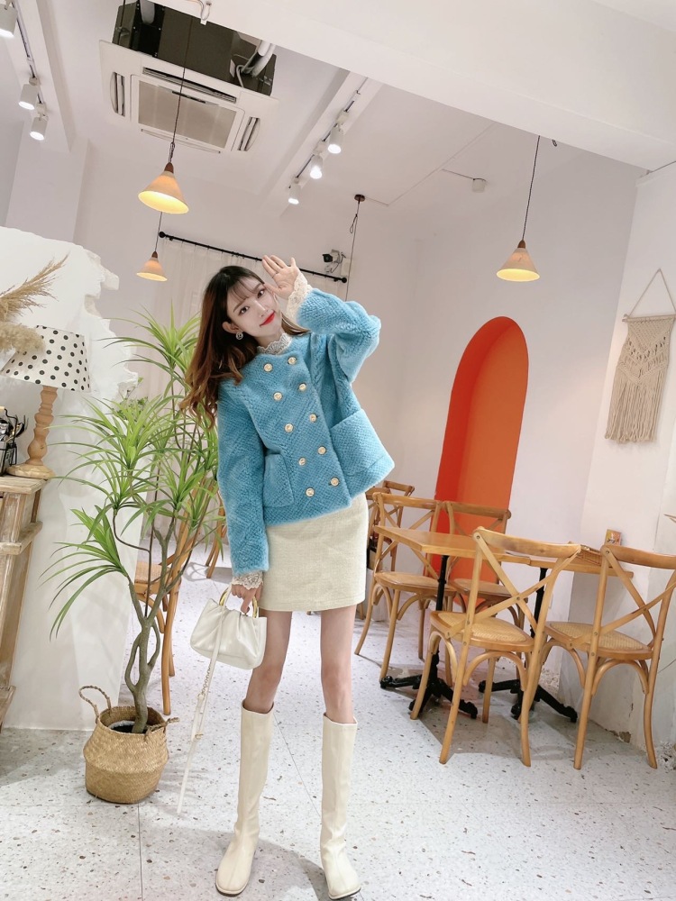 A*🔱精品欧韩货女装-福建省·泉州市·晋江市-抖音,***-长期接拍各自服装排版及买家秀和平面图有兴趣私聊我 保证拍给你们满意现有资源是多名模特都可拍摄 有量有价
