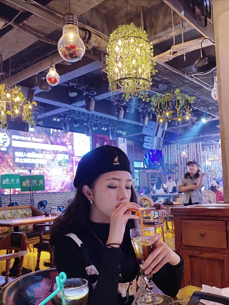 Yuki-广东省·广州市·荔湾区-抖音 *** 快手 微博-大家好!我是Yuki
爱探店 爱买衣服 爱购物
接各种衣服 美妆 假发等产品 可探店拍照
配合度高 好说话
艺名:Yuki
身份:素人
年龄:21
身高:166CM
体重:48KG