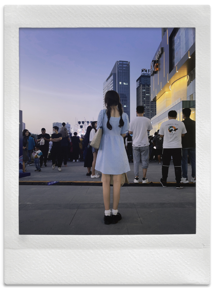 Vermouth-山东省·烟台市·莱山区-微博-身高165 体重47 可接买家秀,会修图,也可以原相机。会弹钢琴和芭蕾,喜欢读书写文章。