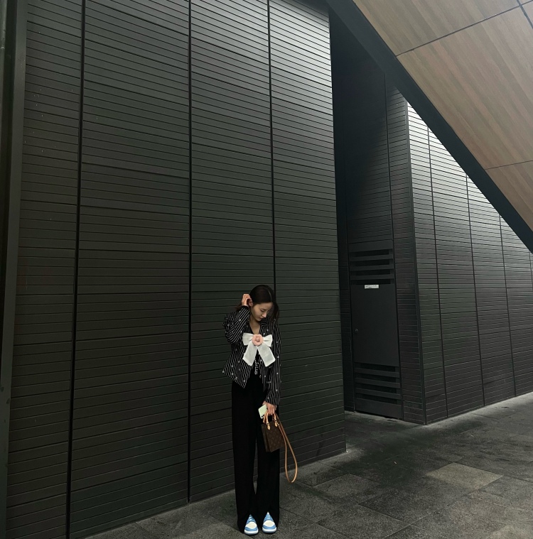 悦悦。-江苏省·南京市·雨花台区-抖音-年龄:22
身高:160
体重:80
喜欢拍照,穿搭,会修图,会做视频,风格不限