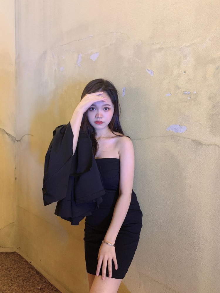 momo-海南省·海口市·龙华区-抖音-可寄拍 衣服 包包 鞋子 美瞳 身高161 体重88 不限套数 不怕吃苦
