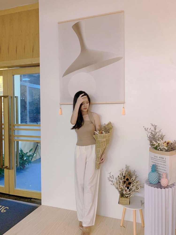 momo-海南省·海口市·龙华区-抖音-可寄拍 衣服 包包 鞋子 美瞳 身高161 体重88 不限套数 不怕吃苦