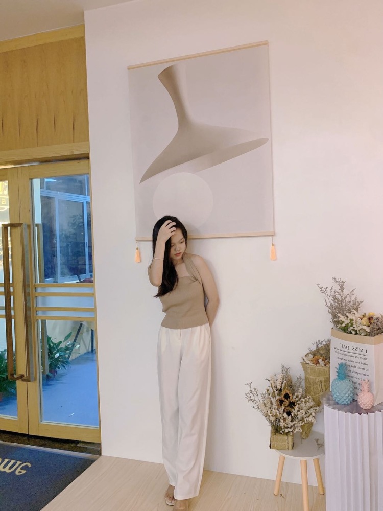 momo-海南省·海口市·龙华区-抖音-可寄拍 衣服 包包 鞋子 美瞳 身高161 体重88 不限套数 不怕吃苦