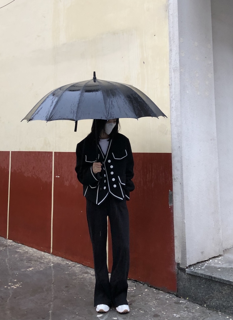 小王宝€-陕西省·渭南市·韩城市-抖音-喜欢拍照也喜欢穿搭,自己平时就爱自拍也在实体店拍版,可接送拍也可以寄拍