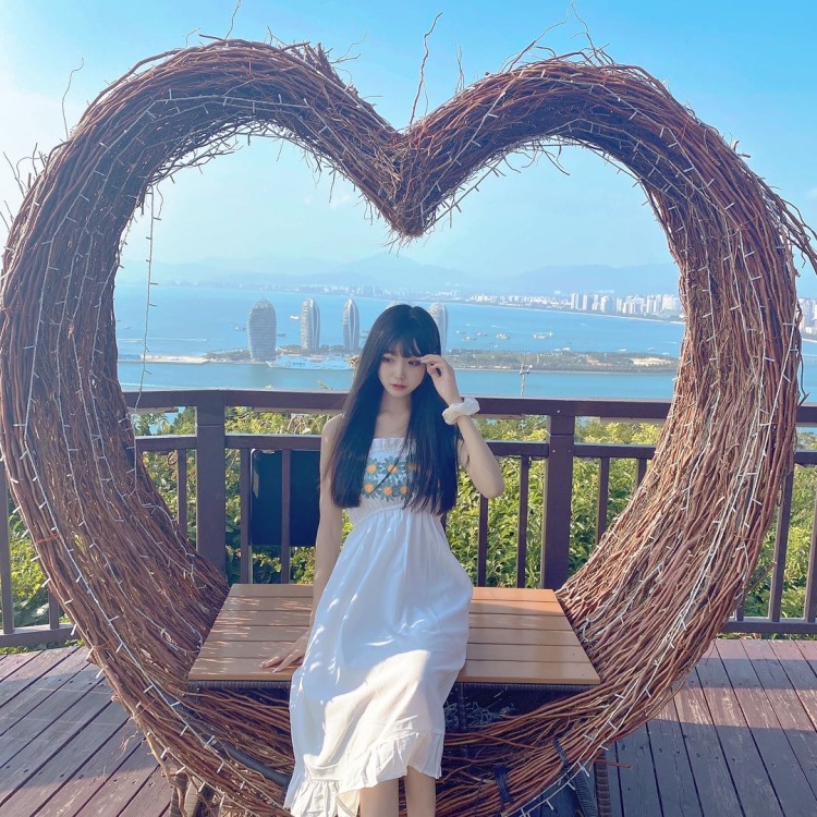 羽琦-内蒙古自治区·呼伦贝尔市·海拉尔区-抖音-模特一名
可接服饰 美妆 配饰等各种买家秀
配合度嘎嘎高