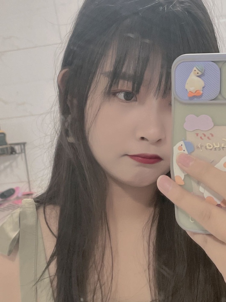 你的前女友-北京市·北京市·顺义区-无-接寄拍，美瞳，饰品，衣服都🉑️
身高168，体重120斤，微胖选手
家🈶️4只小猫咪，1只修勾勾，也可以接单哦