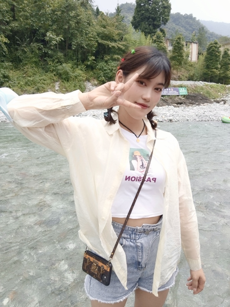 🍉 YQX-四川省·成都市·金堂县-抖音,微博,***-买家秀,会p图,以前做过,也有淘宝商家看到我的带图评价主动找我做网拍,很真实的买家秀照片