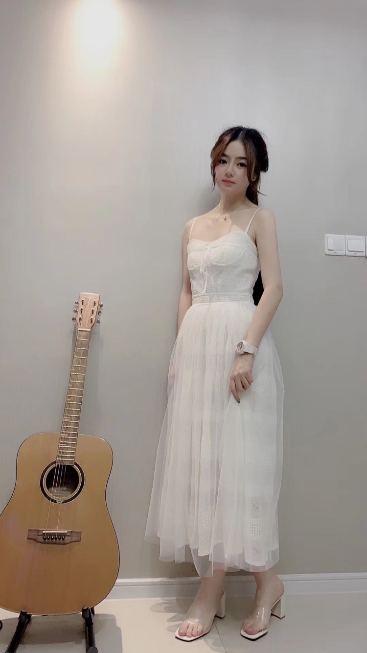 小狮子-浙江省·杭州市·余杭区-抖音，酷狗-大家好！
接寄拍 送拍
饰品 衣服 包包 日用品都可
身高168
体重 96
坐标：杭州