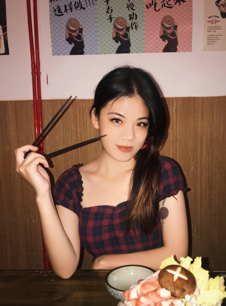 A-福建省·厦门市·思明区-抖音 微博 ***-#买家秀#探店#寄拍,一般的风格是运动风和偏欧美风 但是愿意尝试和挑战各种风格 会ps可包后期 出片快不拖沓 文本编辑也可以包 接受长期合作