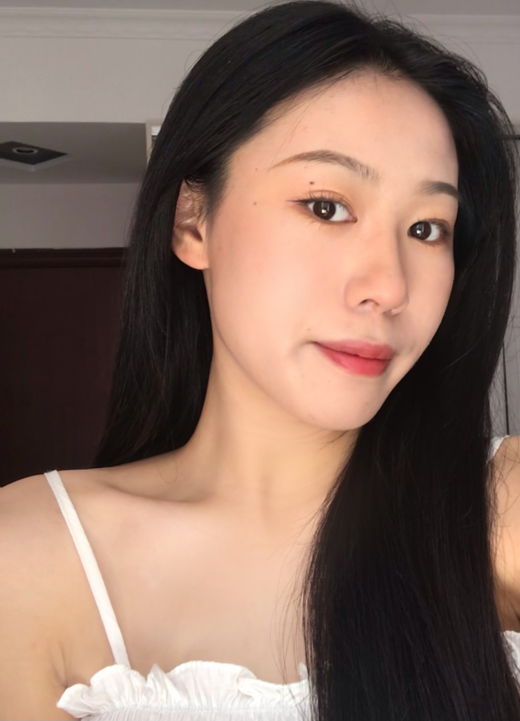 罗雅文-湖北省·武汉市·汉南区-抖音 快手 微博 ***-接寄拍,瞳模,手模,开箱测评,化妆品,饰品等都可以,会拍照修图剪视频。
身高:162
体重:48kg
坐标:武汉