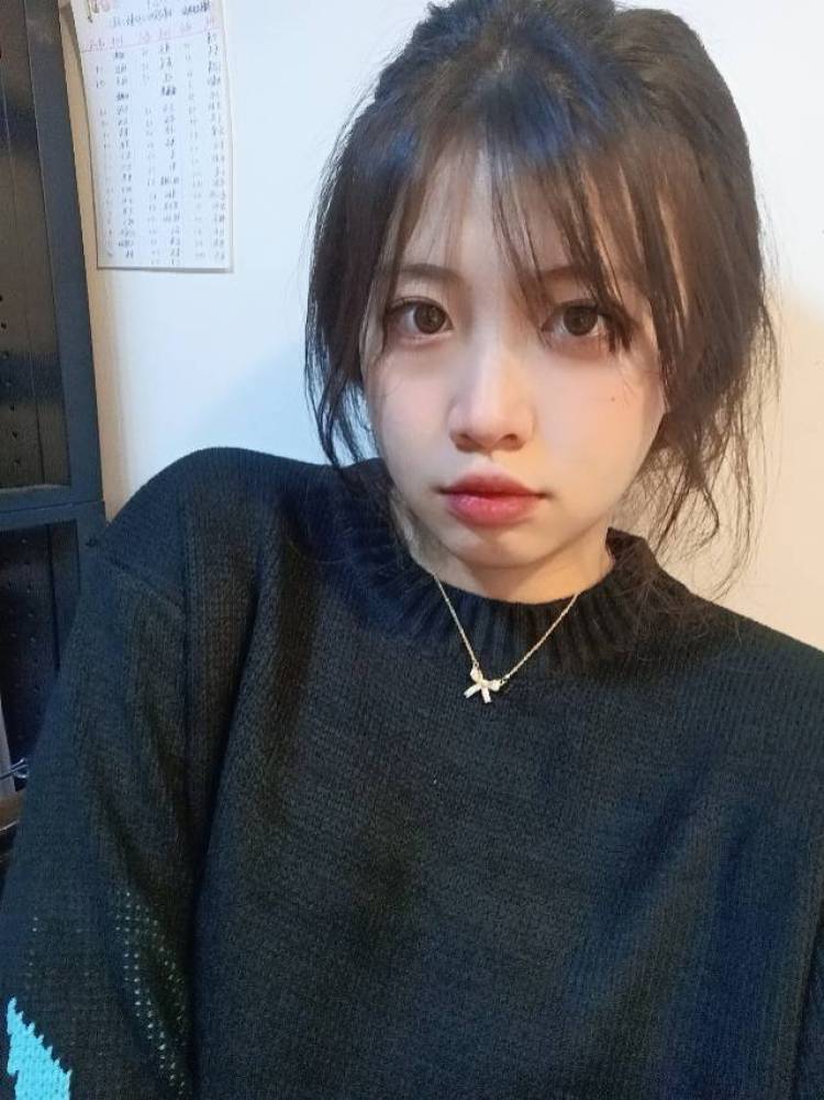 没有一百不改名-广东省·梅州市·梅江区--才艺是唱歌 弹琴 跳舞。很喜欢拍照，也很喜欢帮人拍照，希望自己能接到服装的单。本人身高172cm，体重110！！接寄拍，不满意可重拍。找寄拍模特的可以找我呀
