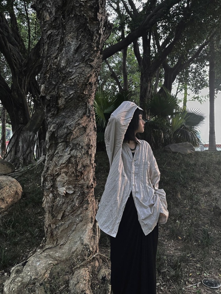 C-广东省·广州市·海珠区-2048-平时喜欢拍摄人像写真 关于创意类作品 主要职业是服装设计 有自媒体账号 平时喜欢剪辑视频 喜欢穿搭 分享