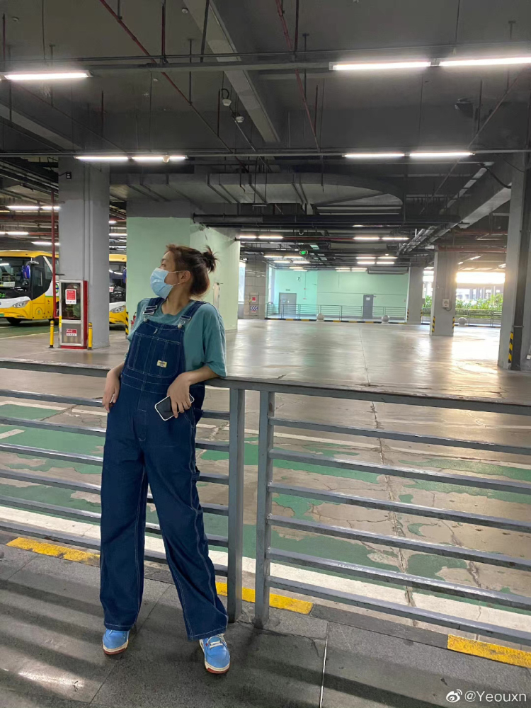 皮蛋瘦肉邹-湖南省·衡阳市·祁东县--接寄拍(服装 鞋子 化妆品 饰品 )等出图比较快
身高 171
体重140(在减肥中)微胖