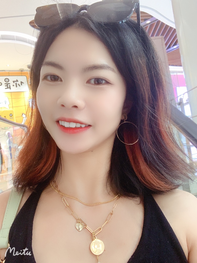 A 百度叶其芳🌈-上海市·上海市·嘉定区-抖音 -沪漂美少女🤗🤗🤗
身高161,体重84,喜欢拍照,化妆,穿搭
坐标上海❤️探店|好物分享|美妆护肤|日常穿搭
