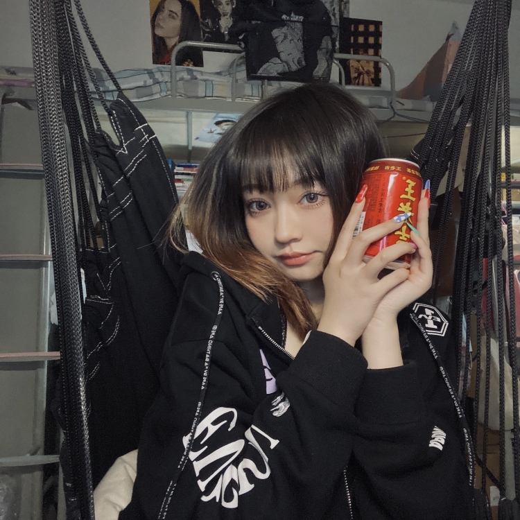 -迷了巴登-陕西省·西安市·新城区-抖音 微博-在校播音专业大学生
身高161 体重92
可接买家秀 衣服寄拍饰品瞳👀等 抖音推广
产品试用